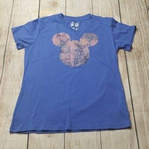 Basic V-Neck T-Shirt